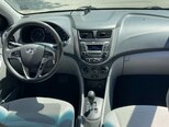 Hyundai Accent-15