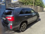 Kia Sorento-5