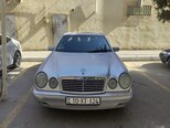 Mercedes E 240-1