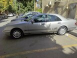 Mercedes E 240-5