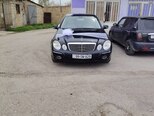 Mercedes E 220-1