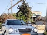 Mercedes E 200-1