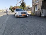 Mercedes E 200-2
