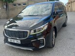Kia Carnival-1