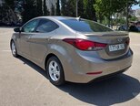 Hyundai Elantra-6
