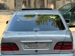 Mercedes E 230-5
