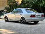 Mercedes E 230-2