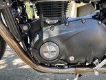 Triumph Speed Twin-11