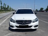 Mercedes E 220-1