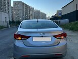 Hyundai Elantra-6