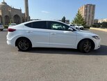 Hyundai Elantra-8
