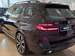 BMW X7-8