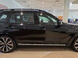 BMW X7-6