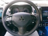 Mitsubishi Outlander-3