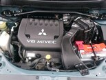 Mitsubishi Outlander-4