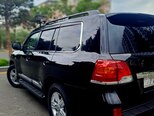 Toyota Land Cruiser-6