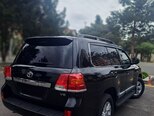 Toyota Land Cruiser-9