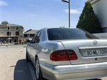 Mercedes E 270-2