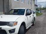 Mitsubishi L200-4