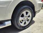 Mitsubishi Pajero-4