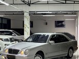 Mercedes E 240-3
