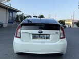Toyota Prius-12