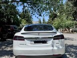 Tesla Model S-2