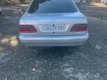 Mercedes E 280-4