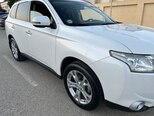 Mitsubishi Outlander-4