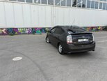 Toyota Prius-17