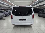 Mercedes V 220-6