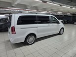 Mercedes V 220-8