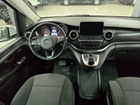 Mercedes V 220-10