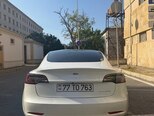 Tesla Model 3-2
