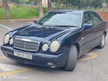 Mercedes E 220-1