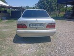 Mercedes E 240-4