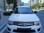 Mitsubishi L200-1