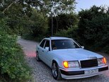 Mercedes 230 E-1