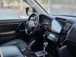 Toyota Land Cruiser-10