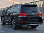 Toyota Land Cruiser-9