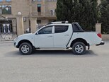Mitsubishi L200-2