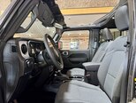 Jeep Wrangler-13