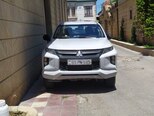 Mitsubishi L200-1