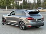 Porsche Cayenne GTS-4