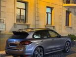 Porsche Cayenne GTS-6
