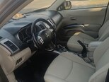 Mitsubishi Outlander-8