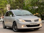 Nissan Tiida-5