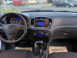 Hyundai Accent-11