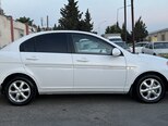 Hyundai Accent-7