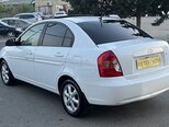 Hyundai Accent-4